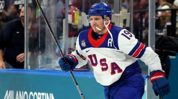 Zeltu sadalīs Kanādas un ASV hokejisti