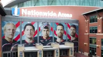 Iespaidīgi! Kolumbusas "Blue Jackets" arēnu tagad rotās mūsu Merzļikina attēls