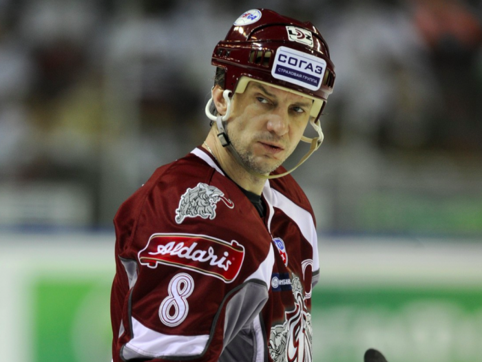 Sandis Ozoliņš 98 punkti (27 vārti + 71 piespēles)