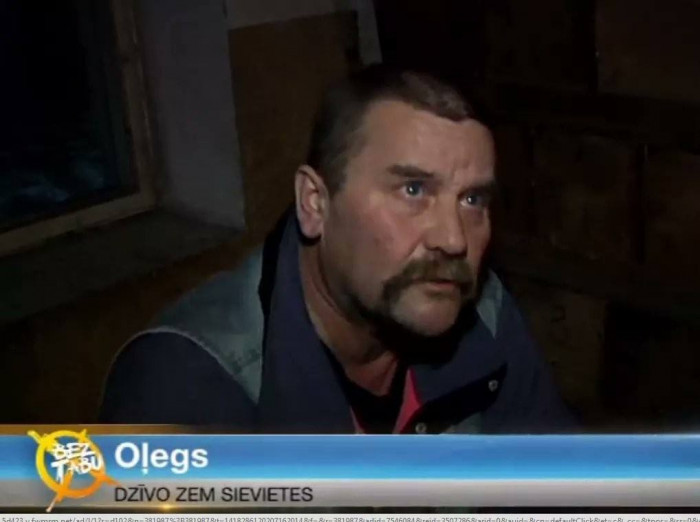 Dzīvo zem sievietes