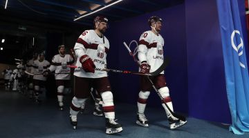 Latvijas hokejisti cīņā par otro uzvaru: pretī Dānija