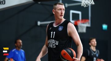 Šmits pret Žagaru jeb EIROLĪGAS spēle starp mūsējiem
